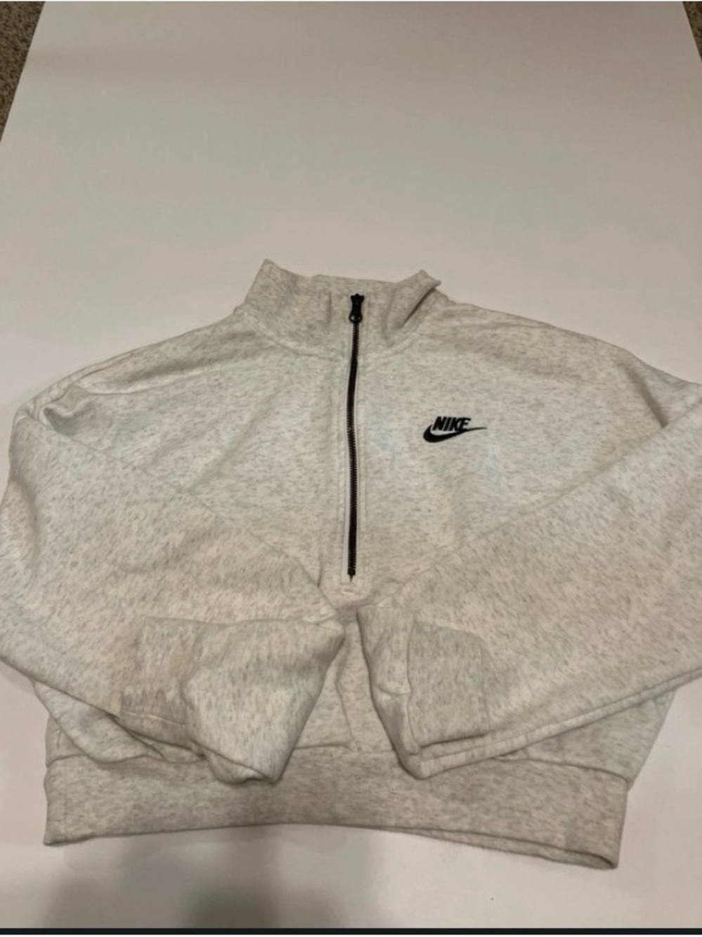 Nike Woman’s  Heather Light Gray Half-Zip Pullover Size Small